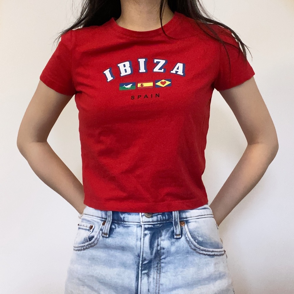 Red graphic t shirt